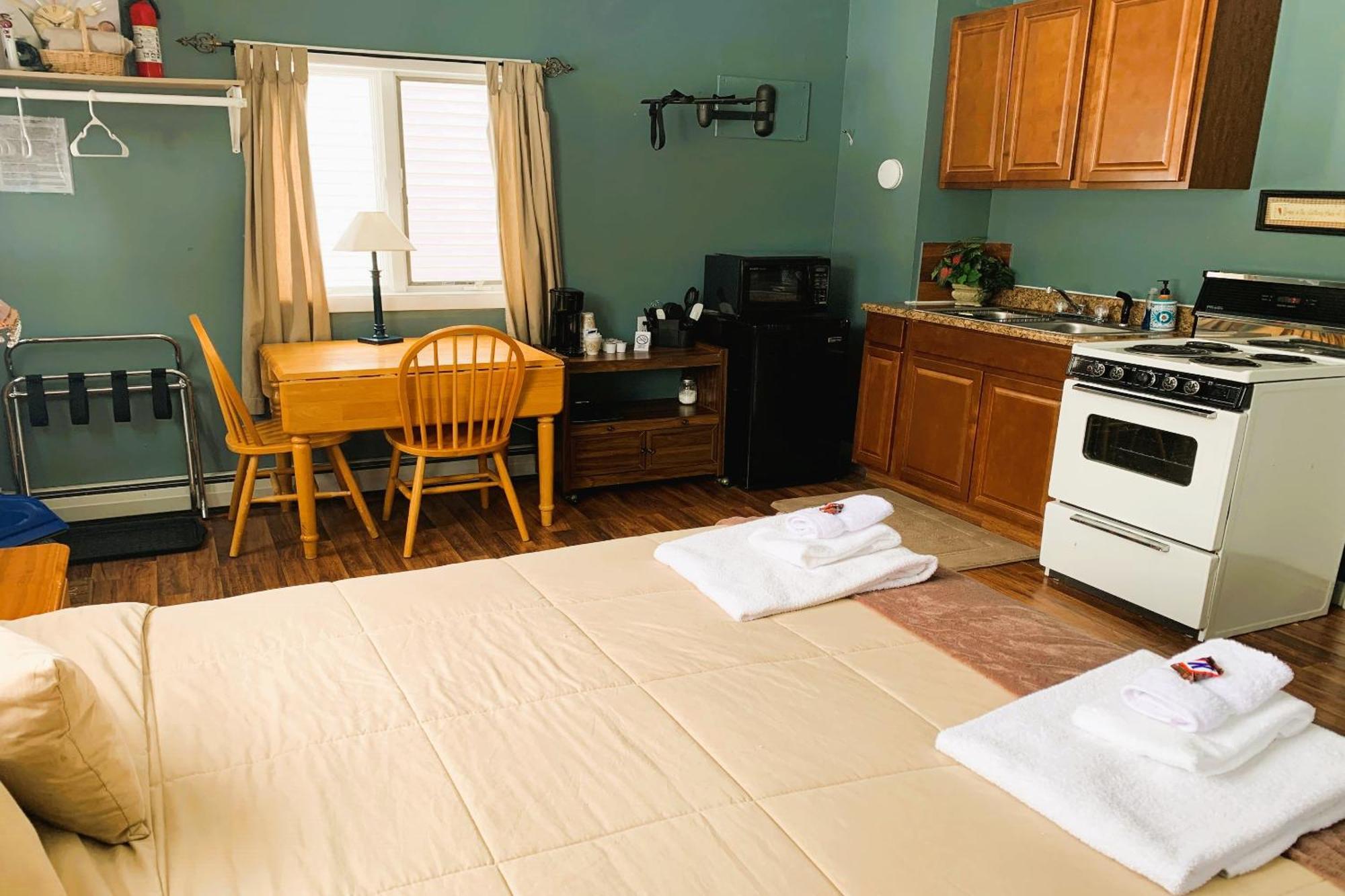 Love Hotels St John River By Oyo At Fort Kent Me Saint John Plantation Zewnętrze zdjęcie
