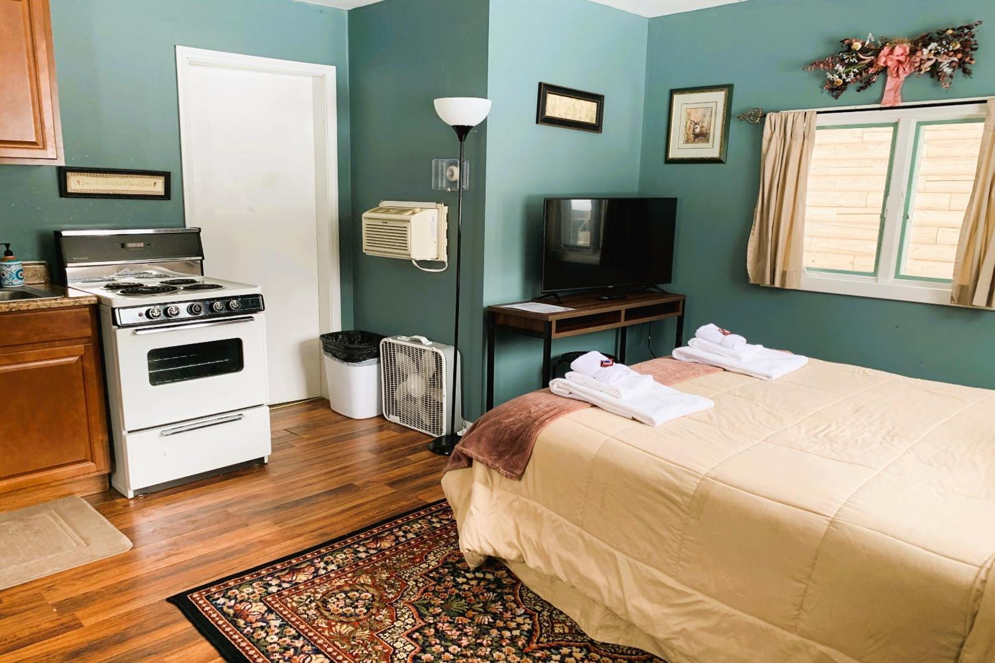 Love Hotels St John River By Oyo At Fort Kent Me Saint John Plantation Zewnętrze zdjęcie