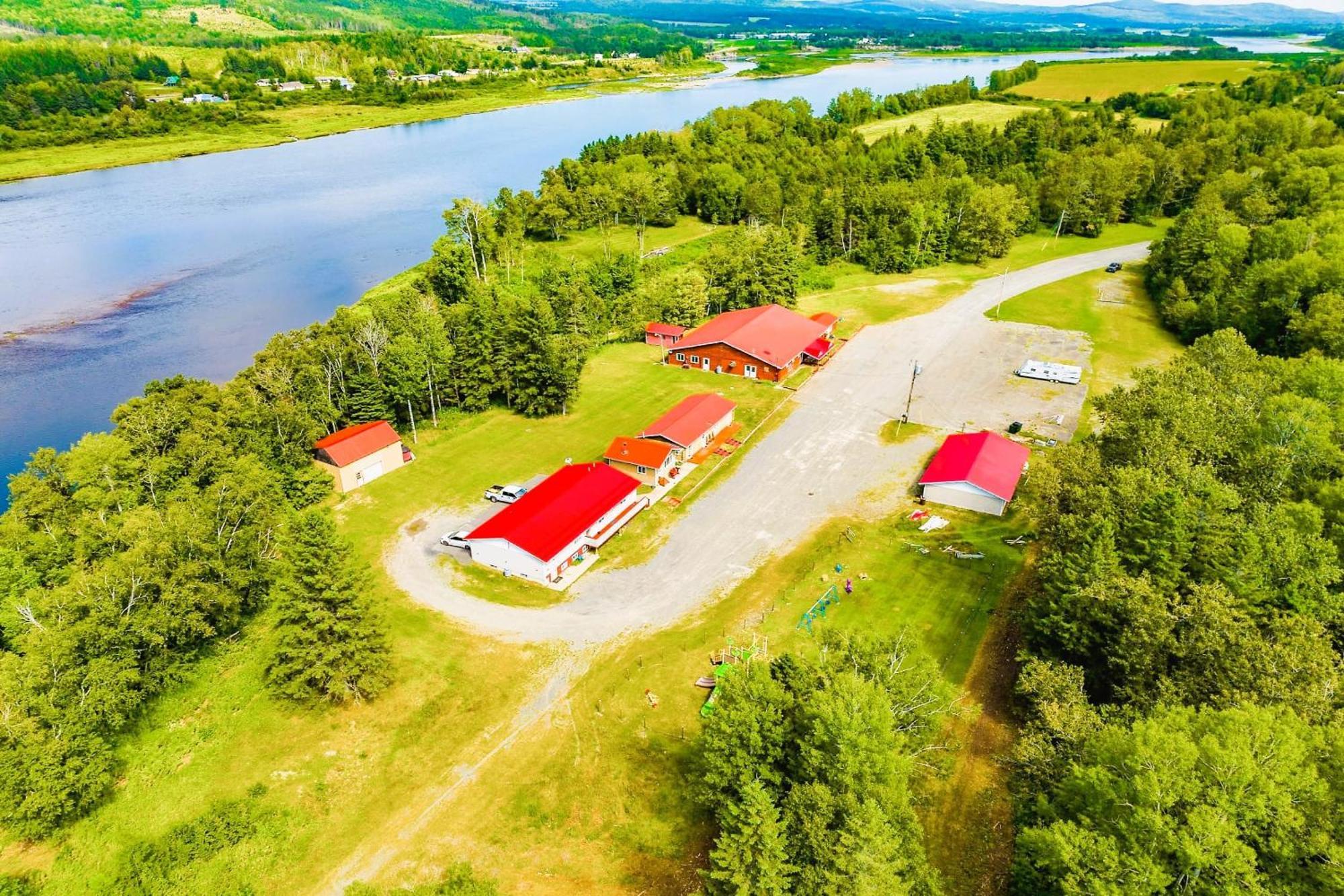 Love Hotels St John River By Oyo At Fort Kent Me Saint John Plantation Zewnętrze zdjęcie